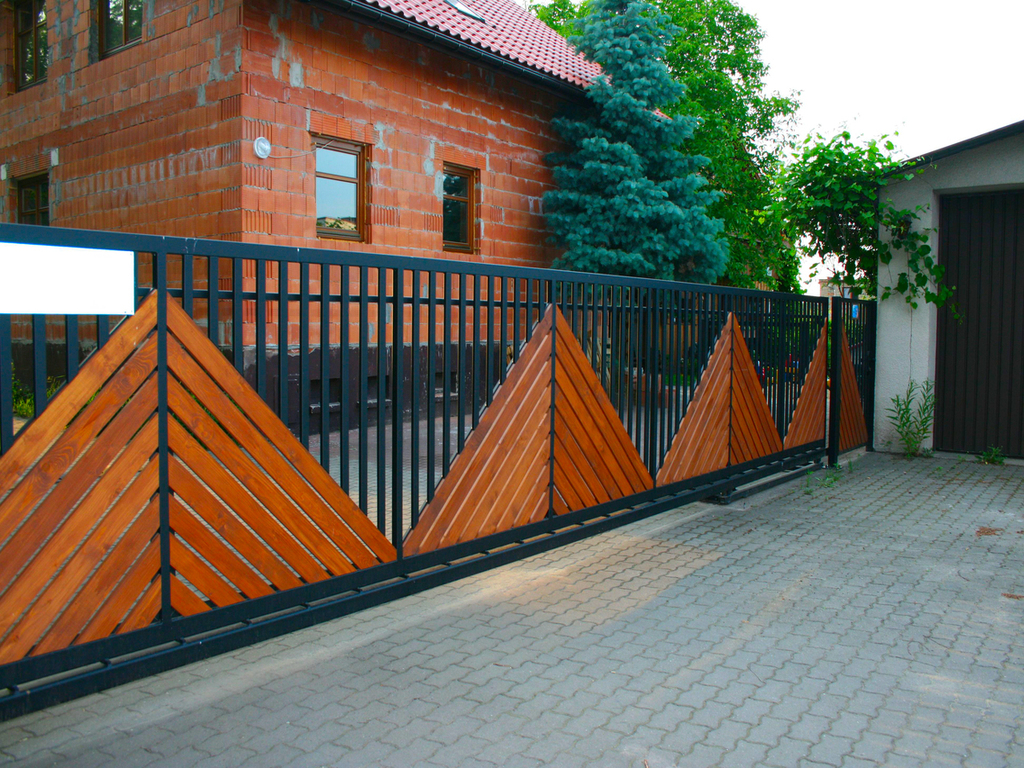 Комбинированный забор
